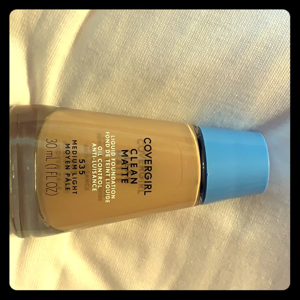 Covergirl Clean Matte Foundation